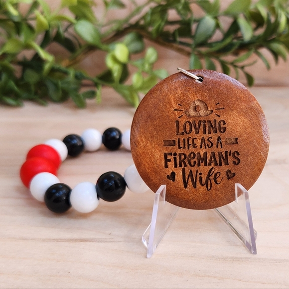 Keychain Wristlet with Laser Engraved Pendant - Loving Life As A Fireman's Wife - Picture 4 of 10